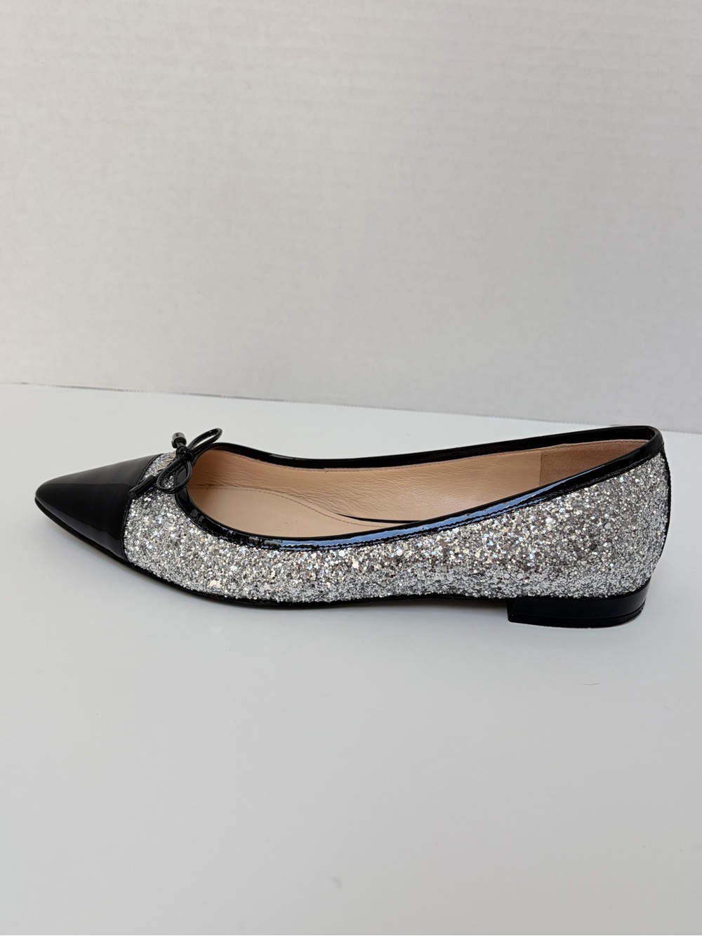 Prada Glitter Ballet Flats Pointed Toe Bow Patent Leather Silver Black Size 38.5 - Picture 6 of 15